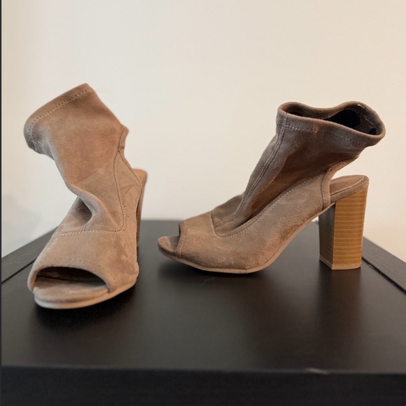 Qupid Ankle Booties - Picture 1 of 1
